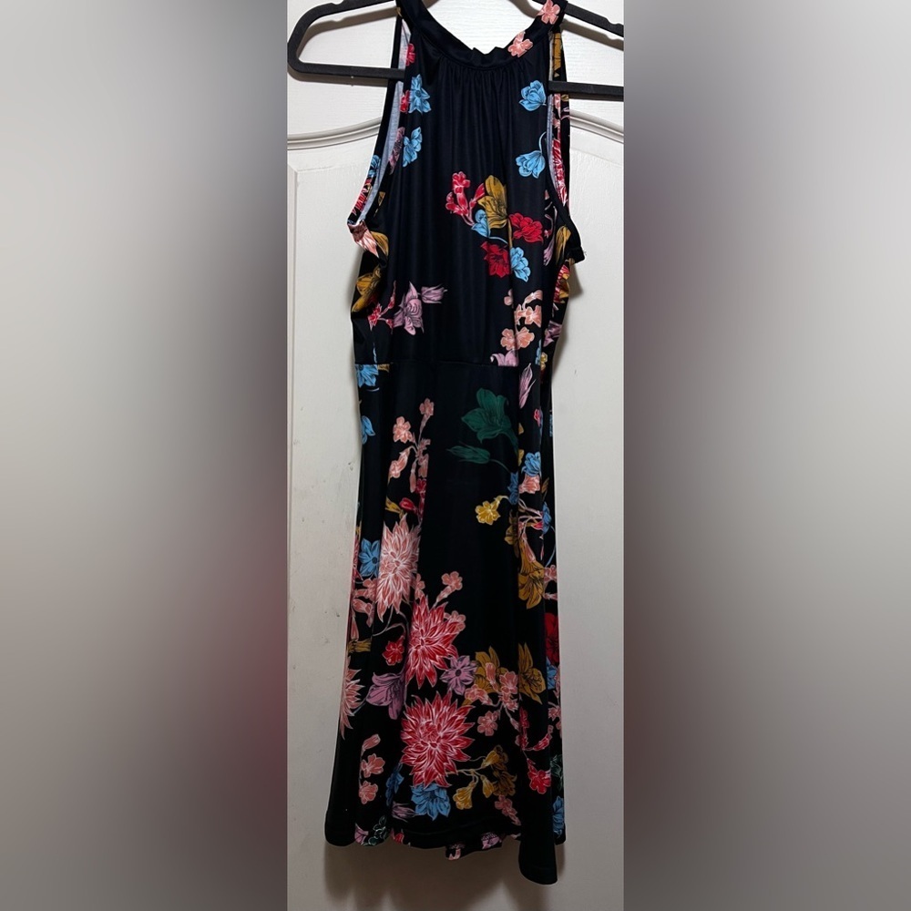 NWT Floral halter dress, size XL. - Picture 4 of 5